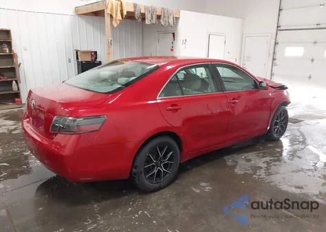 2008 Toyota Camry Le z USA, uszkodzony, nr VIN 4T1BE46K58U215707